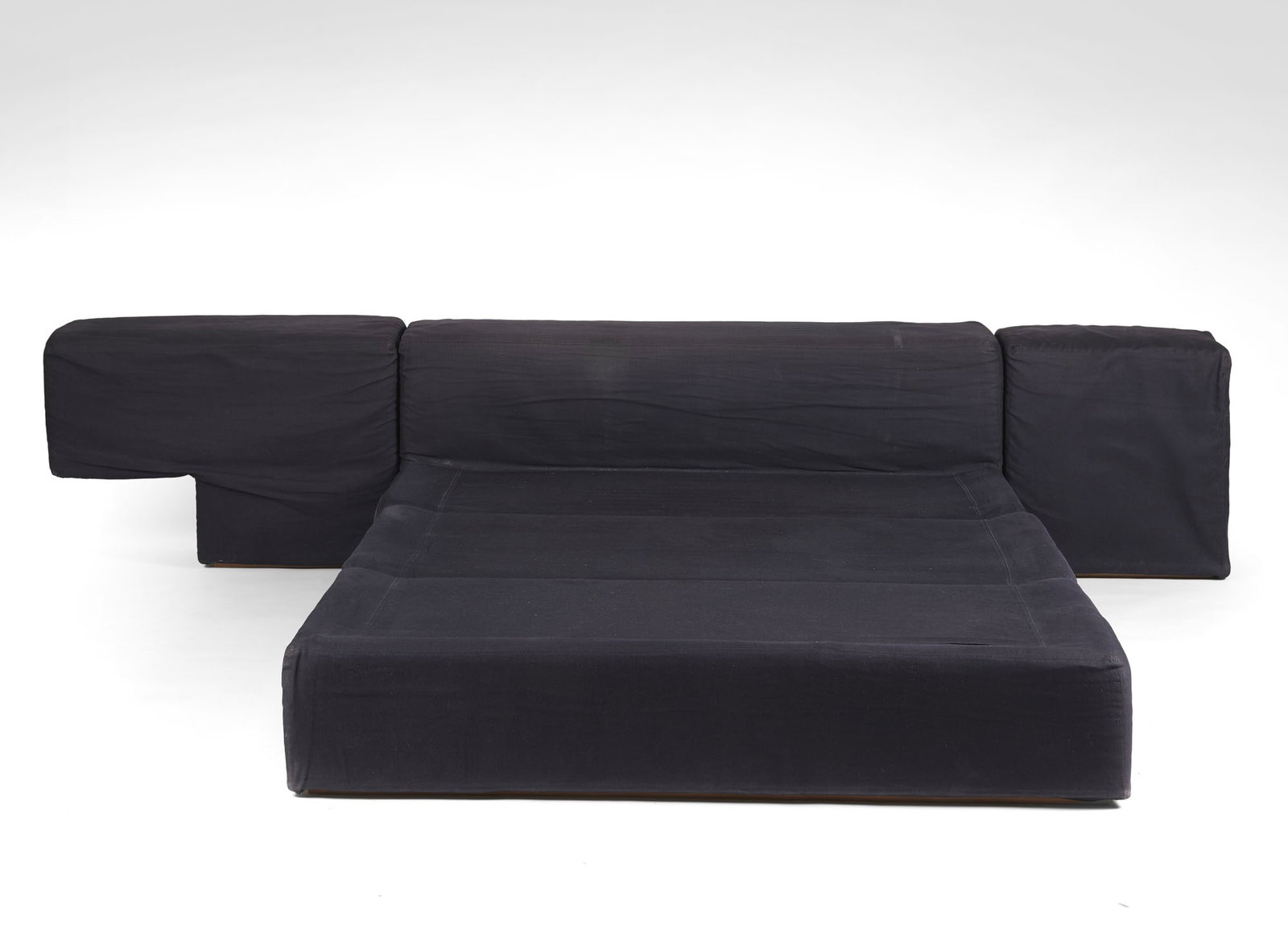 Jonathan De Pas (1932-1991), Donato D'Urbino (1935), Paolo Lomazzi (1936) Queen-size bed with (1 of 2)