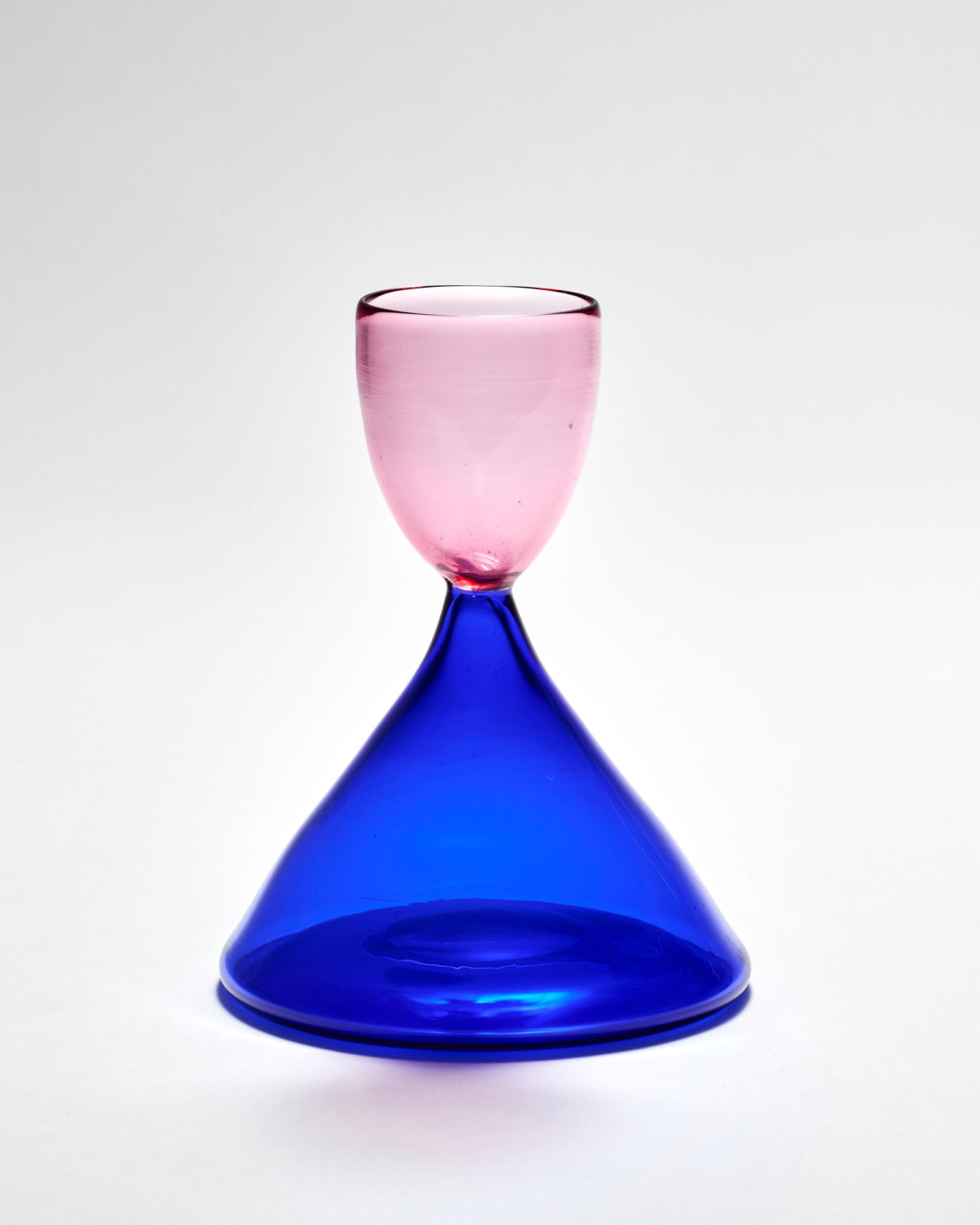 Venini Egg cup in transparent blown glass in blue and amethyst. Murano, 1960s. Acid-signed. (h 14 (1 of 1)