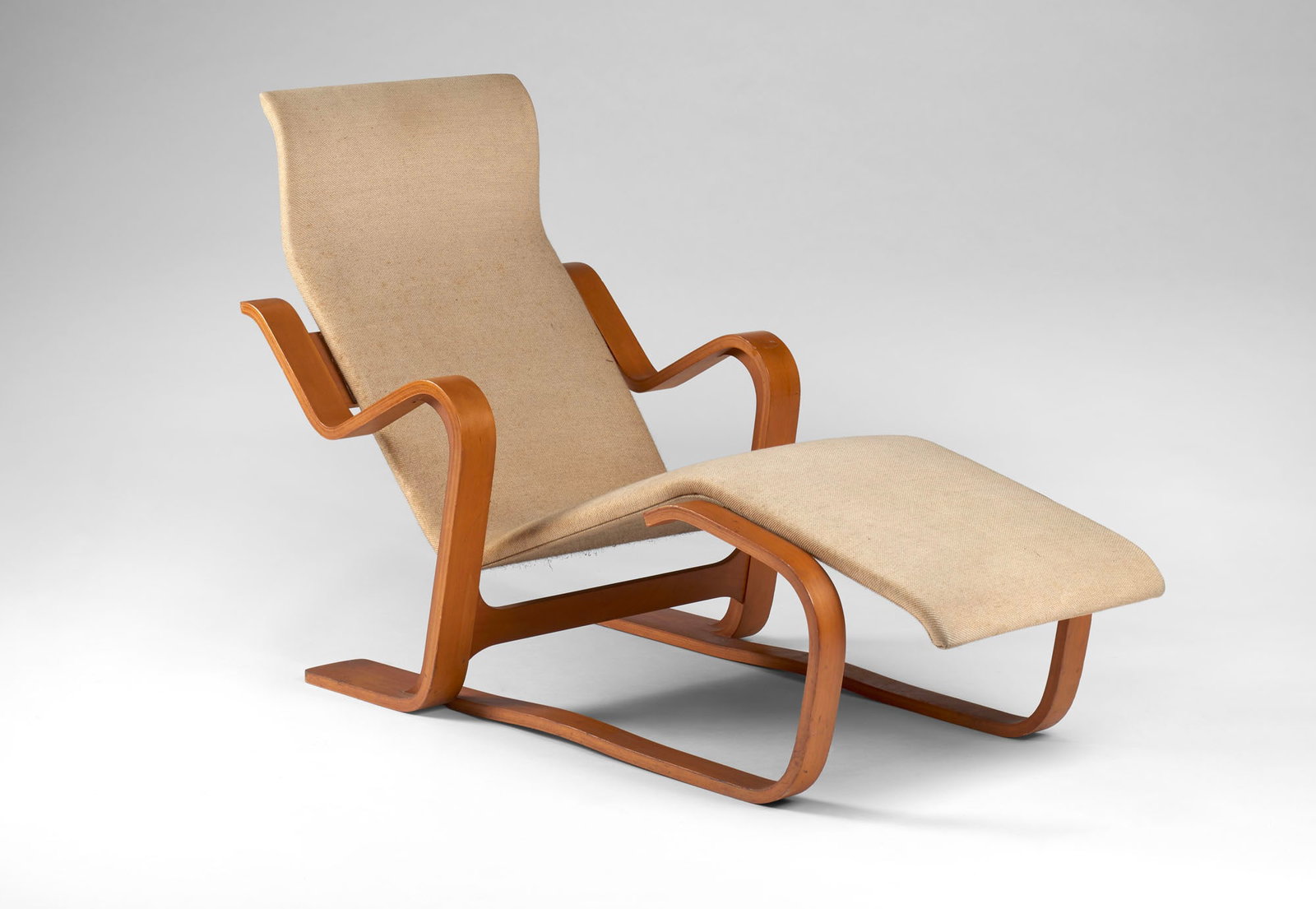 Marcel Breuer (Pécs 1902 - New York 1981) Chaise longue. Probably manufactured by Isokon Plus.. (1 of 1)
