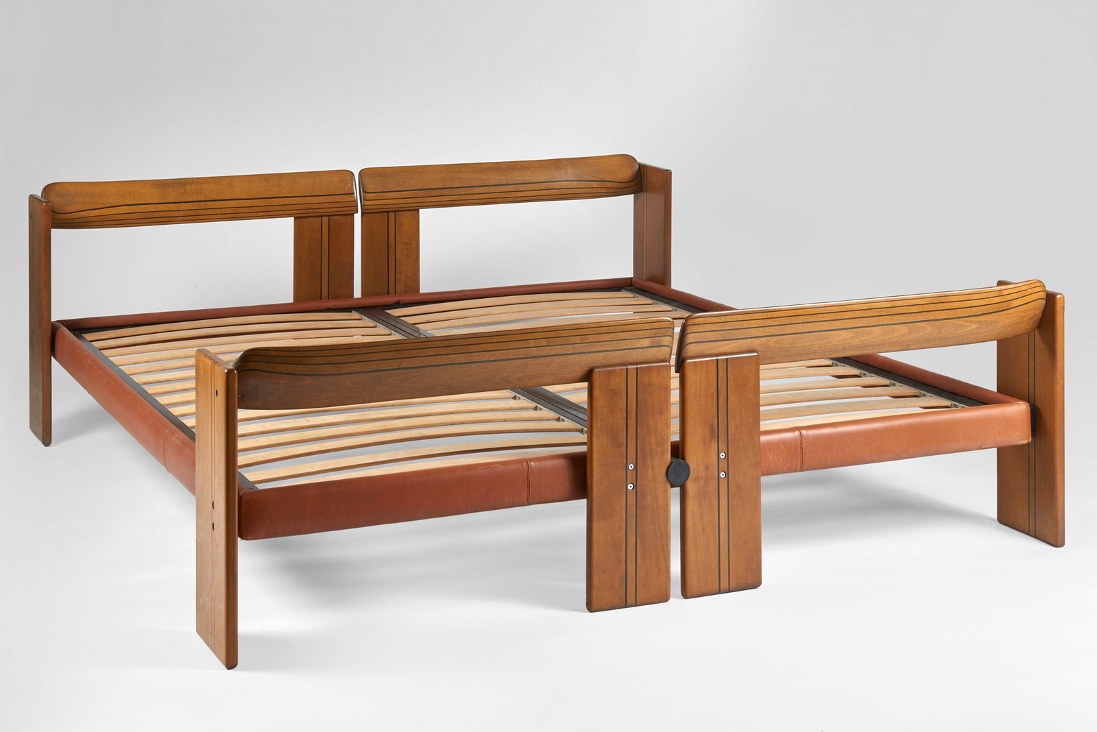 Afra Scarpa (1937-2011) e Tobia Scarpa (1935) Double bed of the series "Artona". Produced by (1 of 1)
