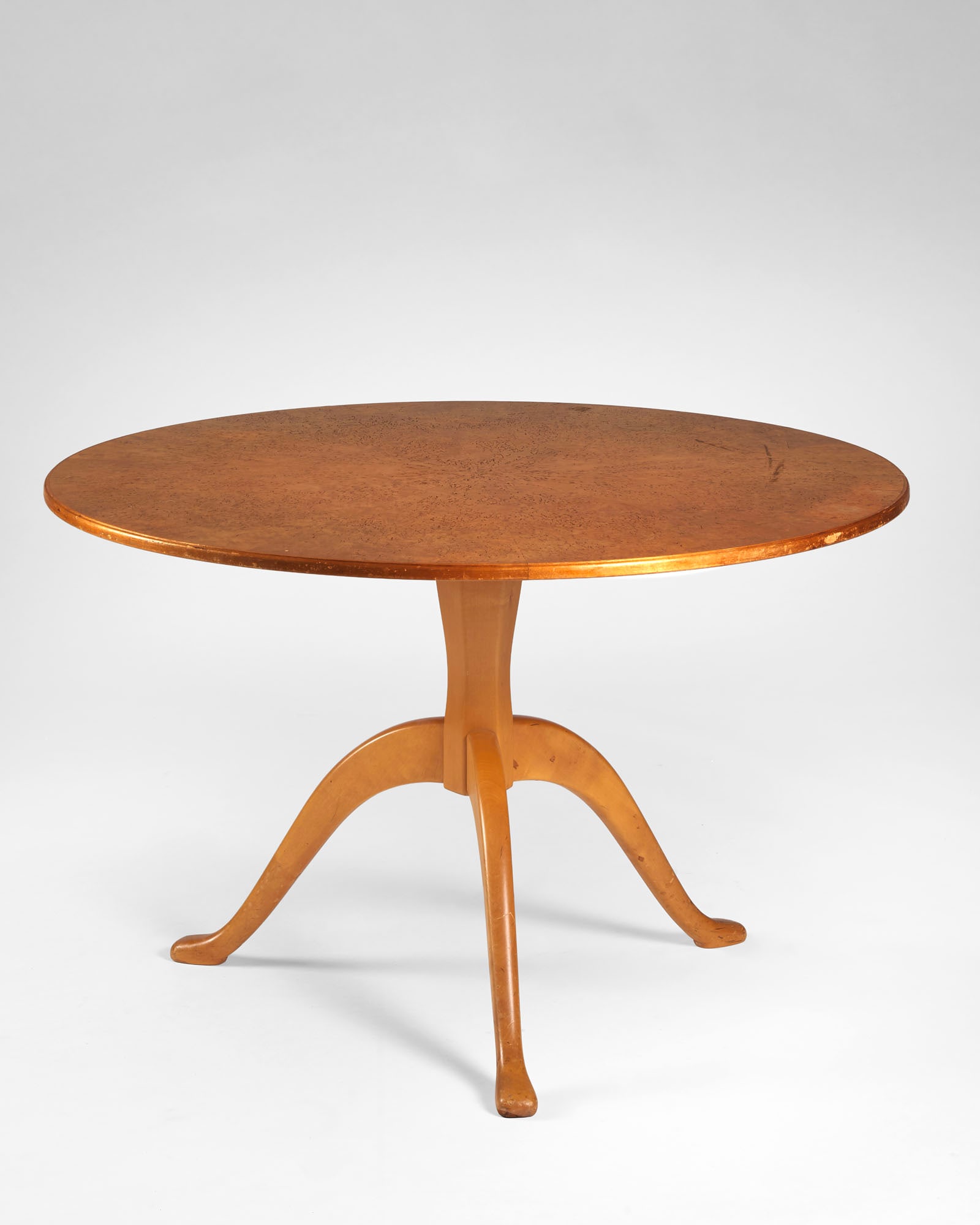 Carl Malmsten (Stoccolma 1888 - Öland 1972) * Table. 1950s. Solid wood and veneer. Branded under (1 of 1)