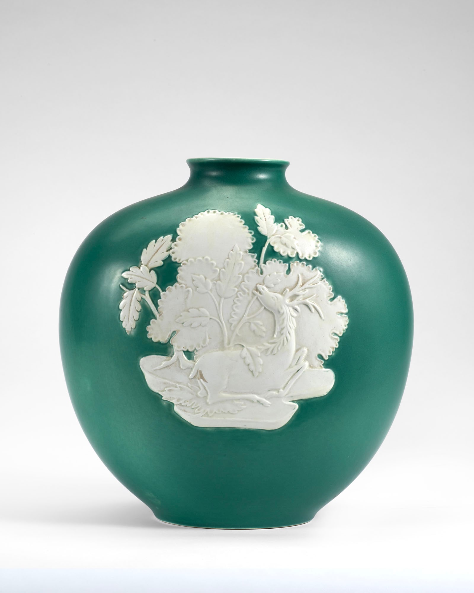 Giovanni Gariboldi (Milano 1908 - 1971) "Cervo nel bosco" Vase model "7410". Manufacture of Richard (1 of 1)
