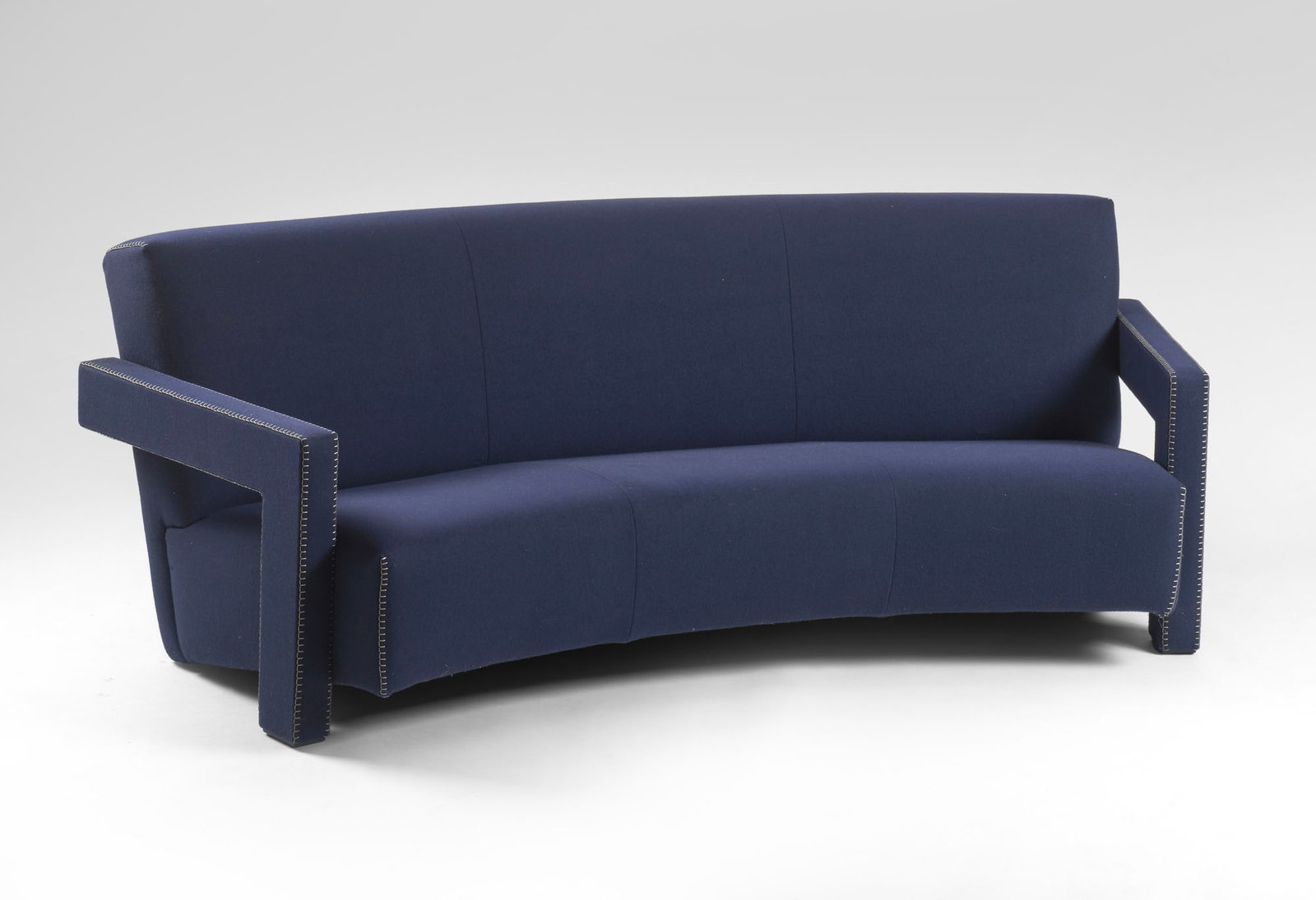 Gerrit Thomas Rietveld (Utrecht 1888 - 1964) Curved three-seater sofa. Produced by Cassina, Meda, (1 of 1)