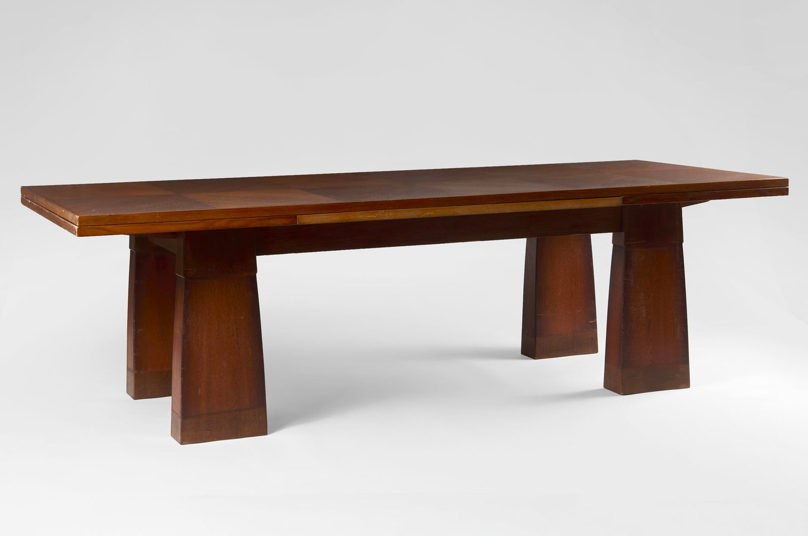 Vittorio Valabrega (1861 - 1952) Large solid wood and veneered table with double extension. Turin, (1 of 1)