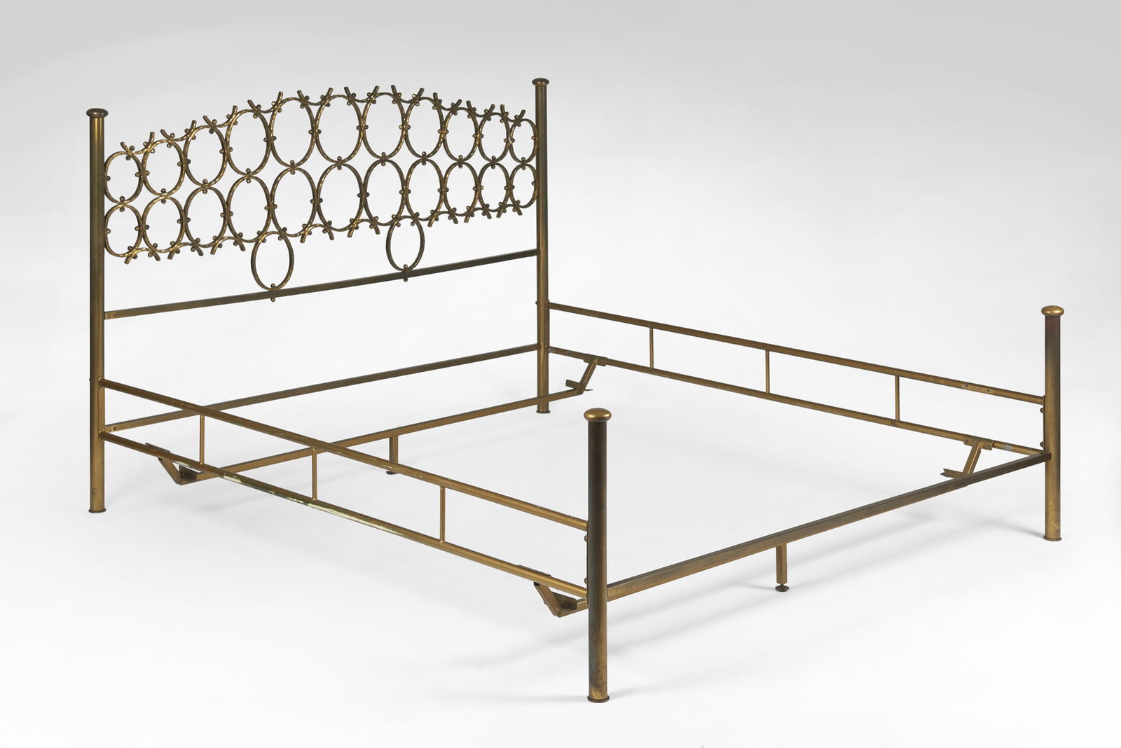 Osvaldo Borsani (1911-1985) e Arnaldo Pomodoro (1926) Double bed. Execution by Arredamenti Borsani, (1 of 1)