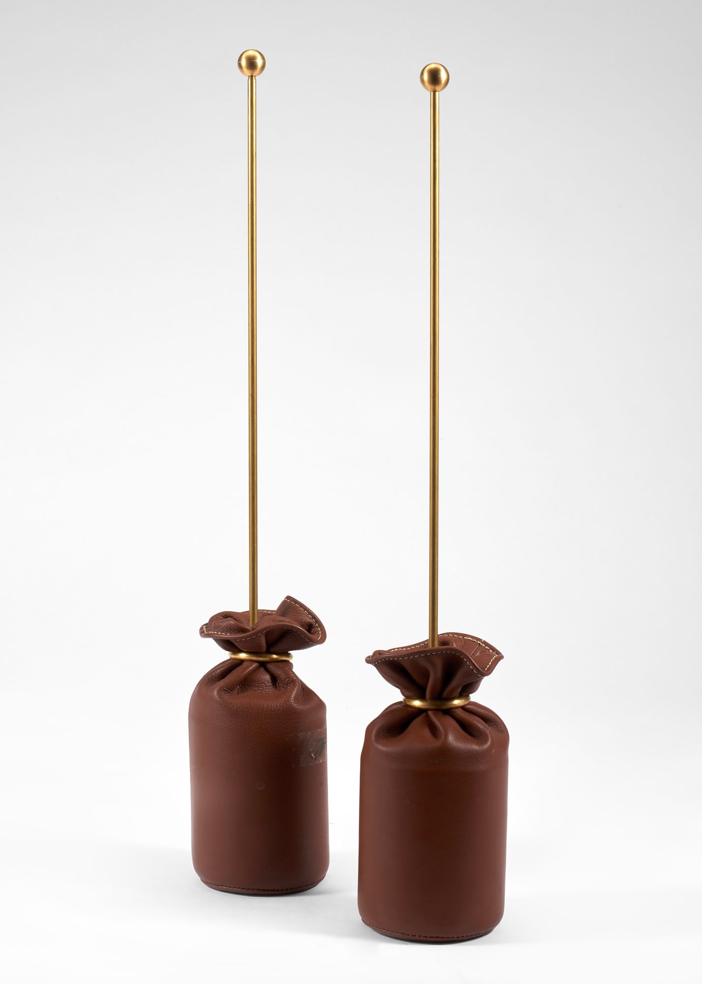 Luigi Caccia Dominioni (Milano 1913 - 2016) Pair of doorstops. Produced by Azucena, Milan, 1983. (1 of 1)