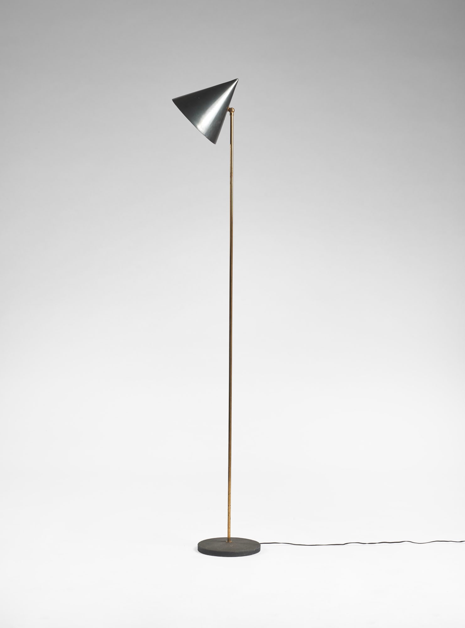 Luigi Caccia Dominioni (Milano 1913 - 2016) Floor lamp model "LTE5 imbuto". Produced by Azucena,: Luigi Caccia Dominioni (Milano 1913 - 2016) Floor lamp model "LTE5 imbuto". Produced by Azucena, Milan, disegno del 1953. Base in black textured-finish cast iron, body in polished brass, articulated r