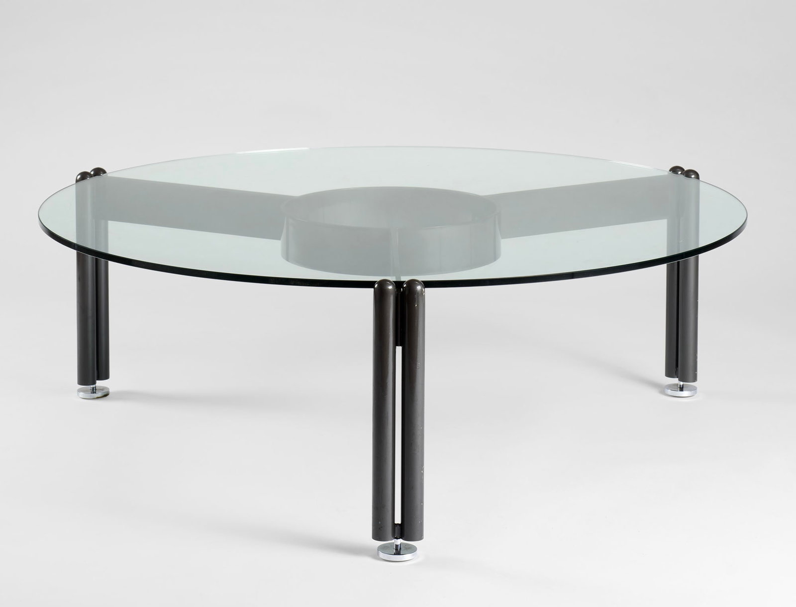 Luigi Caccia Dominioni (Milano 1913 - 2016) Low table model "T19 Mirino". Produced by Azucena, (1 of 1)