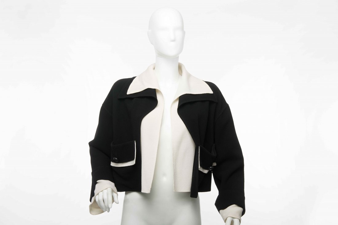A black and white short jacket, size 8 (1 of 1)