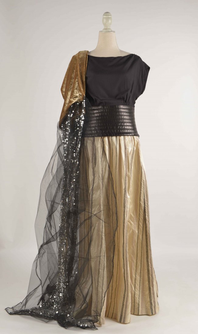Etro : lot comprising a viscose-silk skirt and a black: Etro : lot comprising a viscose-silk skirt and a black silk bodice (size 44) (defects)