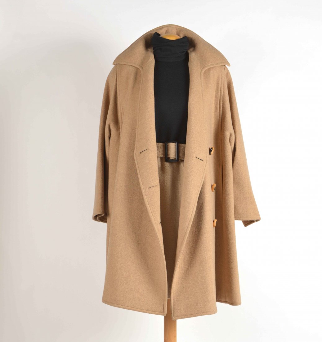 Valentino Boutique: lot comprising a dress and a coat (1 of 1)
