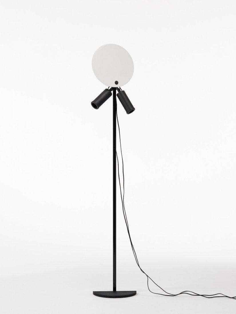 Vico Magistretti (1920 - 2006) - Lampada serie: Vico Magistretti (1920 - 2006) - Lampada serie "Idomeneo". Produzione O-luce, Milano anni 70. (h cm 176) (lievi difetti)