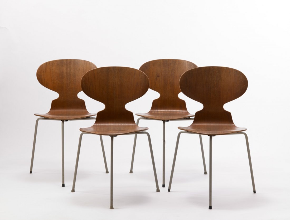 Arne Jacobsen (1902 - 1971) - Lotto di quattro sedie (1 of 1)