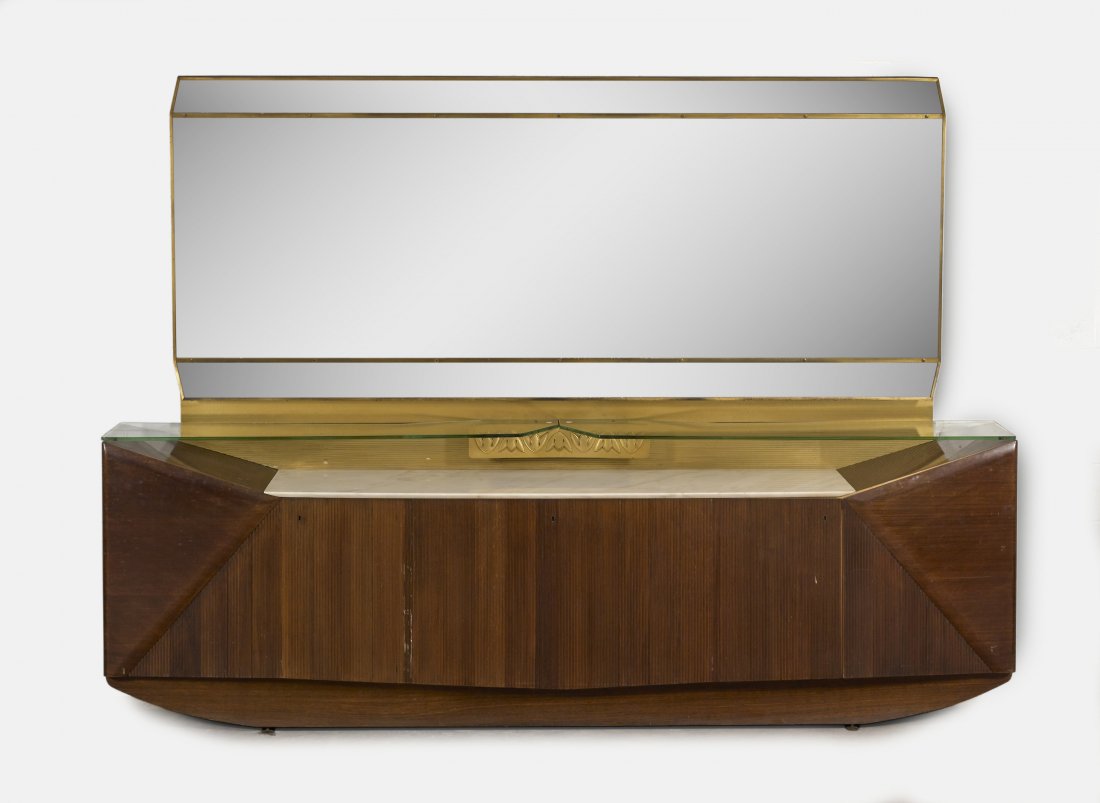 Imponente credenza con specchiera. Corpo impiallacciato (1 of 1)