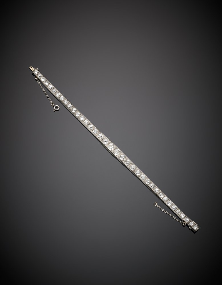Graduated diamond white gold bracelet, g. 21,70, length (1 of 1)