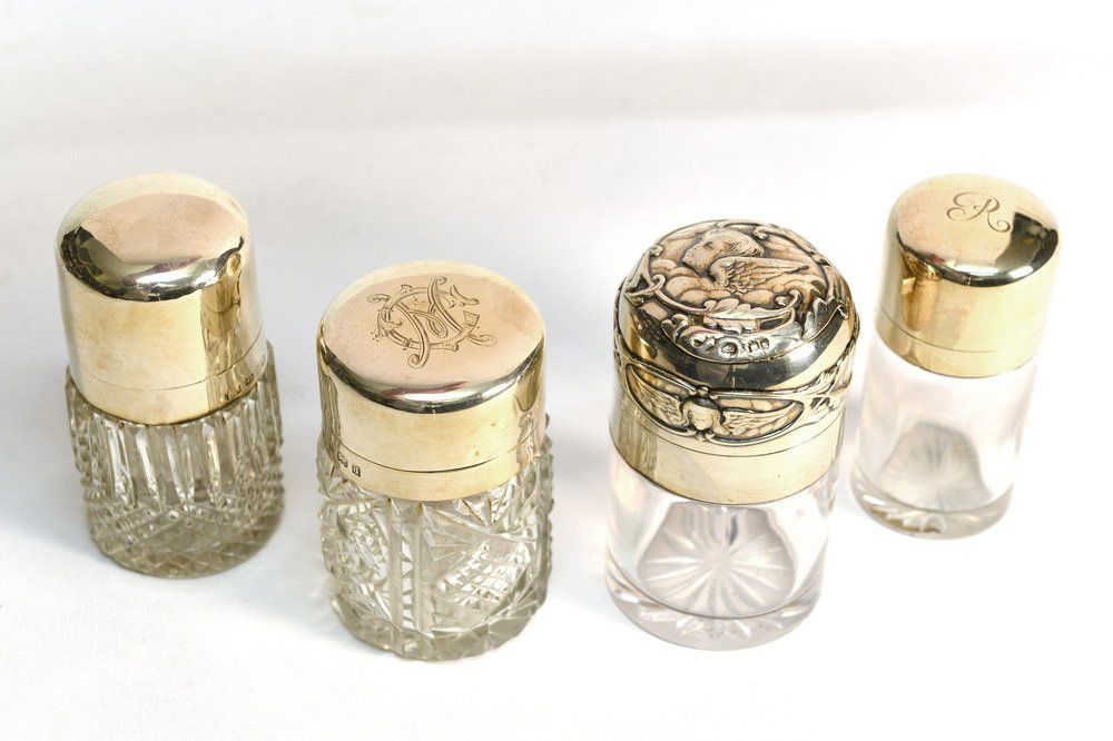 Lotto di quattro contenitori con tappo in argento (1 of 1)