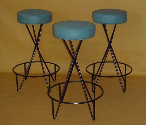 Fredrick Weinberg style three bar stools, stati