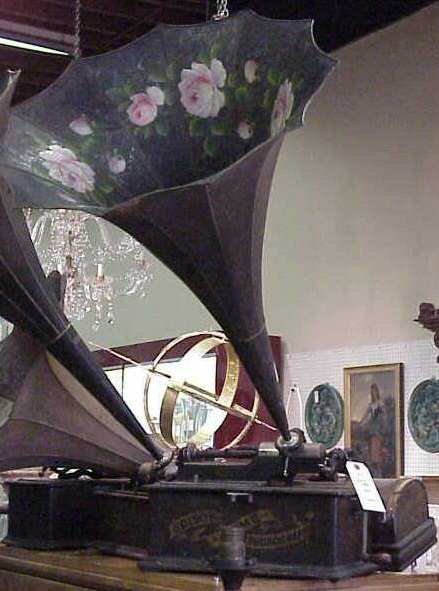 Edison Home Phonograph, metal morning glory horn - 3