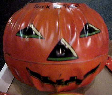 Vintage Halloween lot,tin jack-o-lantern,witches - 2