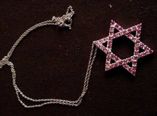 14k gold Star of David pendant with pink stones,