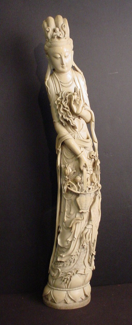 Chinese ivory tusk carved with figure of a goddes - 2