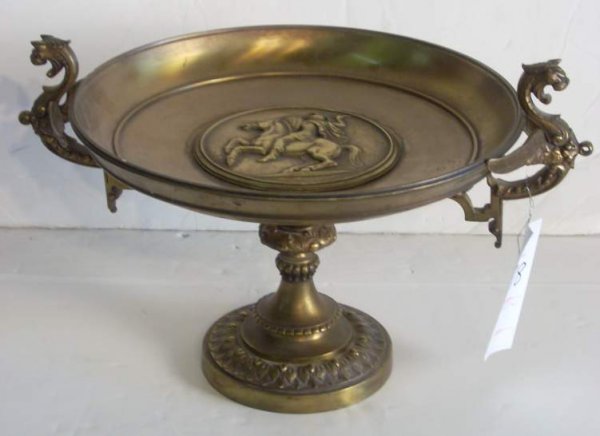 Bronze tazza with figural handles, signed Albert  - 2