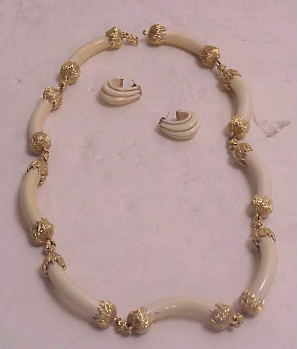 14k gold and ivory necklace 20", converts to chok
