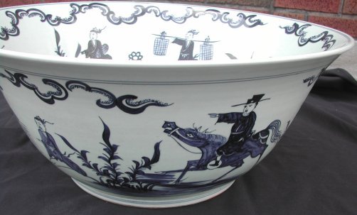 Pair of late Qing Dynasty blue and white large por - 4