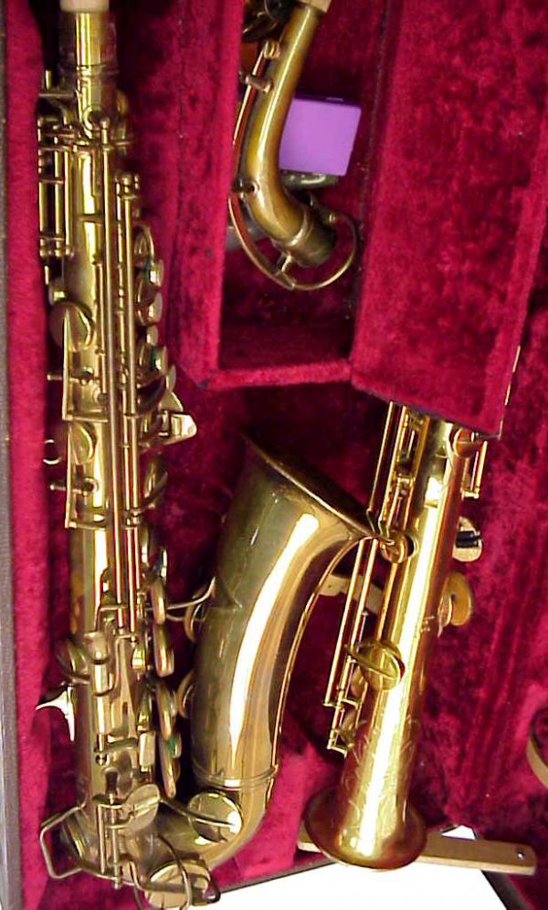 Vintage Conn alto saxophone and soprano saxophone  - 3