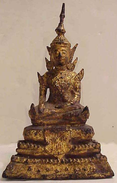 Small Thai seated Buddha, gilded bronze, C. 1900s,