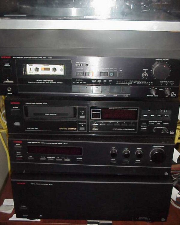 Electronics lot -Crown amp, DC300A, 2 channel, 4 - 2