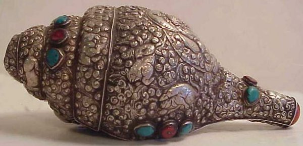 Tibetan conch shell with detailed silver(?) overa