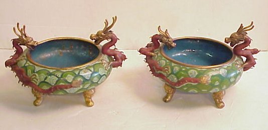Pair of Chinese cloisonnee footed bowls with dra - 2