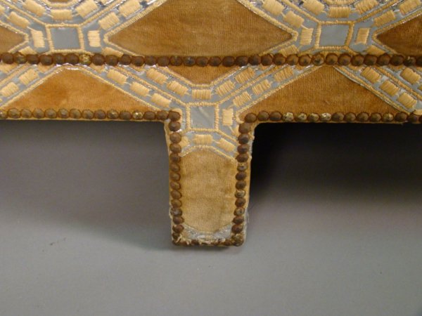 Parson's Style Settee, with cut velvet uph. & lo - 5