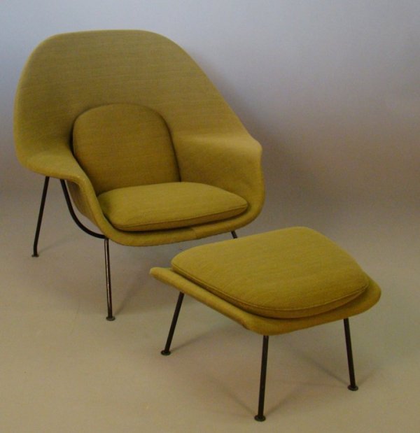 Eero Saarinen / Knoll womb chair & ottoman, orig.: Eero Saarinen / Knoll womb chair & ottoman, orig. fabric uph. on black painted steel rod metal base .First generation.36"h x 38 1/2"w x 31"d, 13"h x 24"w x 19 1/2" (Minor surface wear due to age, over
