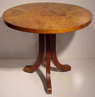 1940'S ITALIAN OLIVEWOOD ROUND OCCASIONAL TABLE: 1940'S ITALIAN OLIVEWOOD OCCASIONAL TABLE, SOME VENEER DAMAGE ON TOP. 23 5/8" IN DIA. AND 20 1/2" HIGH.