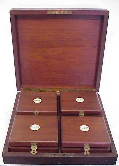 LOT BAKELITE POKER CHIPS, MAHOGANY CASED, CIRCA - 4