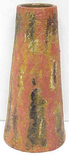 RAYMOR POTTERY VASE, 14" HIGH, RETAINS LABEL, NO: RAYMOR POTTERY VASE, 14" HIGH, RETAINS LABEL, NO CHIPS OR CRACKS (TINY FLAKE ON SIDE).