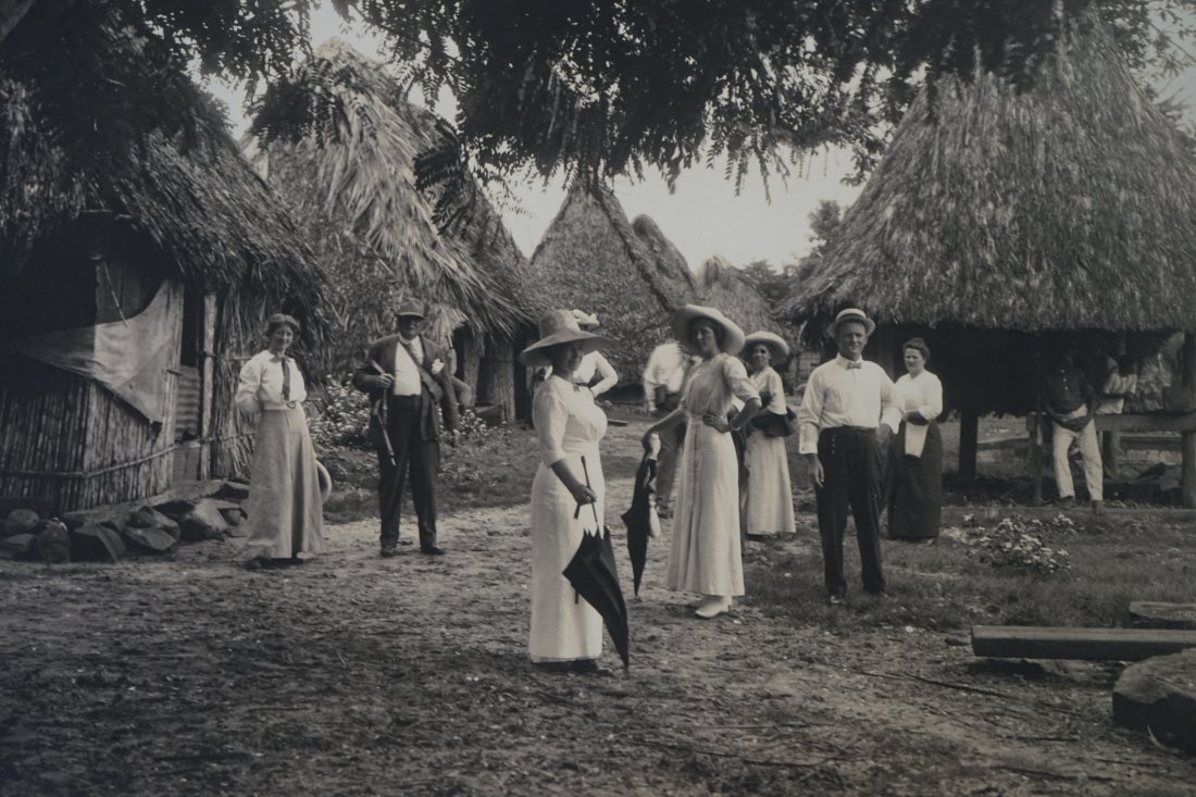 lot of 3 old photos, may be Panama (1 of 10)
