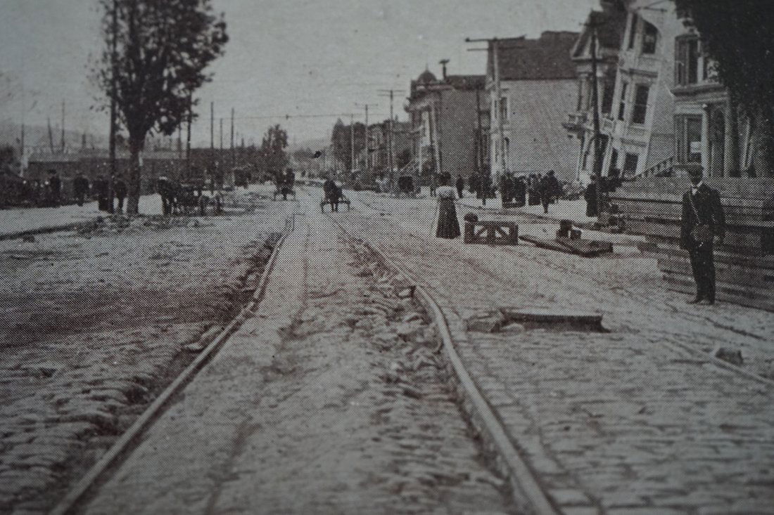 10 photos stereoview 1906 earthquake San Francisco (1 of 11)