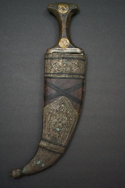 arabian antique Yemeni Jambia , Islamic Arabic dagger: old Yemeni Jambia , good conditionØ¬Ù†Ø¨Ù‡ ÙŠÙ…Ù†ÙŠÙ‡ Ø¹Ø±Ø¨ÙŠÙ‡ Ù‚Ø¯ÙŠÙ…Ù‡Arabic , Islamic , Middle East