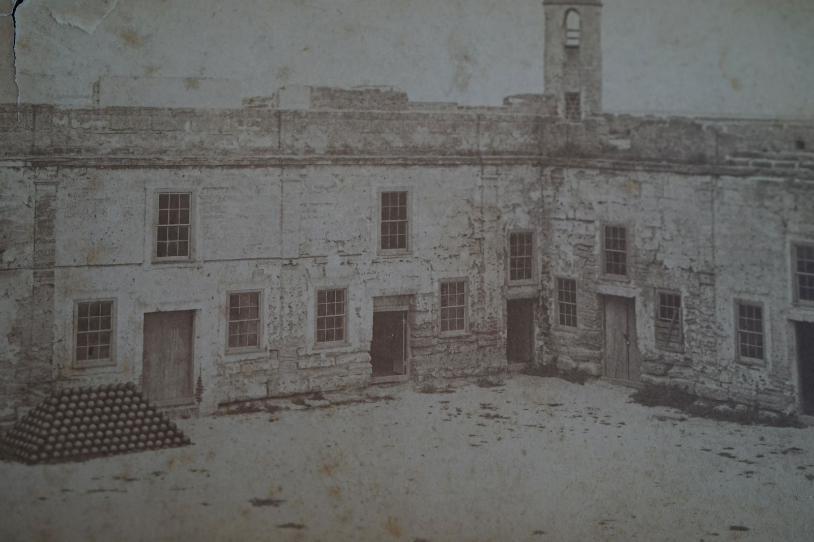 1880s saint Augustine yard , castle , florida (1 of 7)