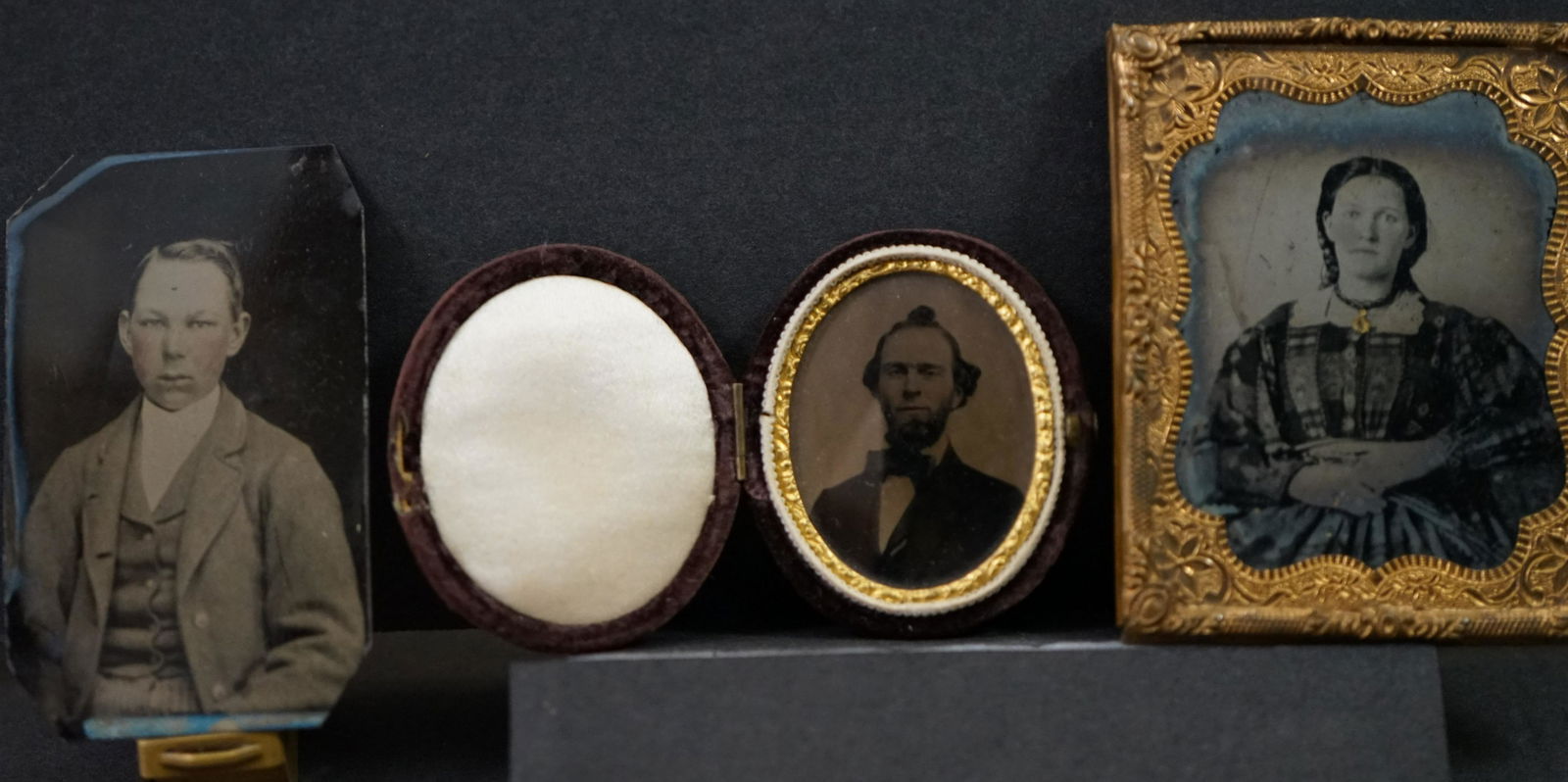 3 photos of same family ,Ruby ambrotype , tintype (1 of 3)