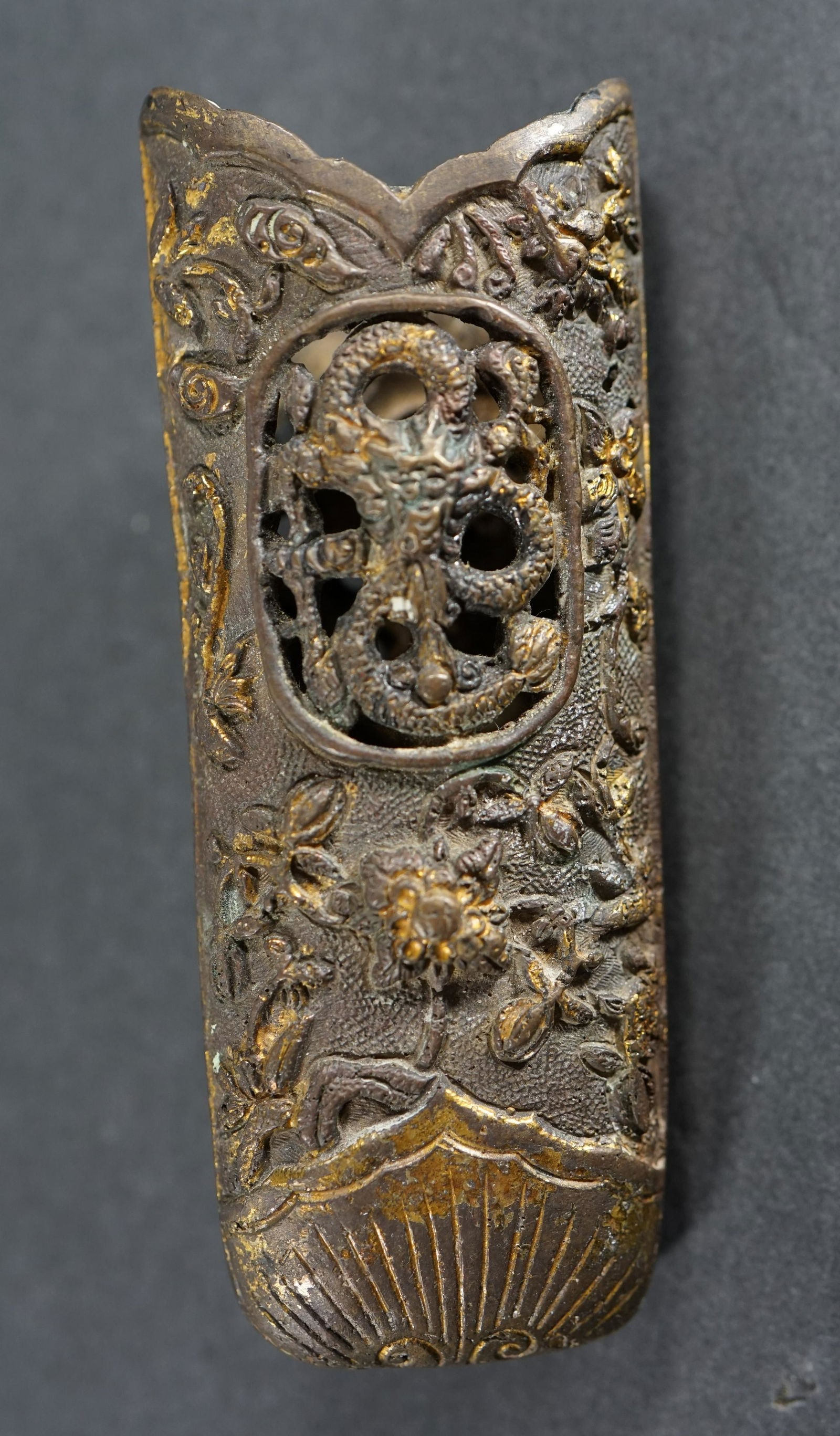 ANTIQUE GILT CHINESE SWORD HANDLE WITH DRAGON (1 of 5)
