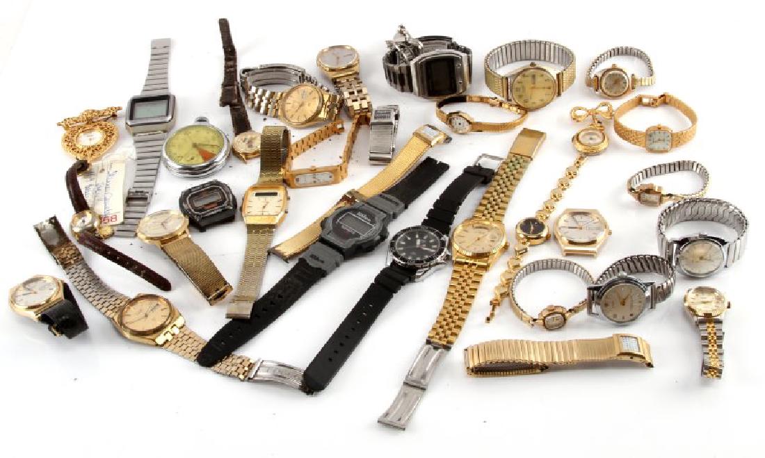 LOT OF 32 ANTIQUE TO MODERN WATCHES: Lot of 32 antique to modern watches. Includes but is not limited to; Bulova, Seiko, Wilson, Accutron, Caravelle, Casio, Disney, Collezio, Si Dros, Time Square, Medana, TimeX, Citizen, Gordons, and oth
