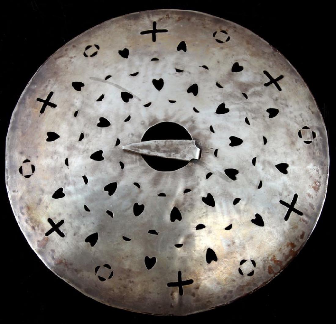 NATIVE AMERICAN ANTIQUE SILVER FUR TRADE BROOCH: Measures 6 inches in diameter and is in very good condition. Weighs 110 grams. Has no hallmarks but has been tested for silver content. Comes from the Montague collection. This lot has a reserve.