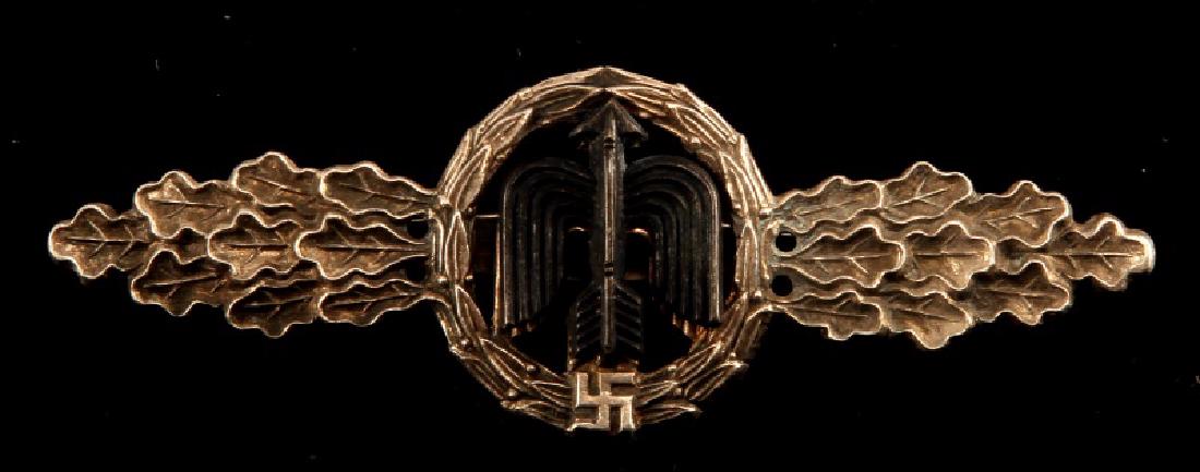 WWII GERMAN THIRD REICH FIGHTER PILOT CLASP SILVER: Superb craftsmanship, Osang maker, 90 degree lie stout pin reverse