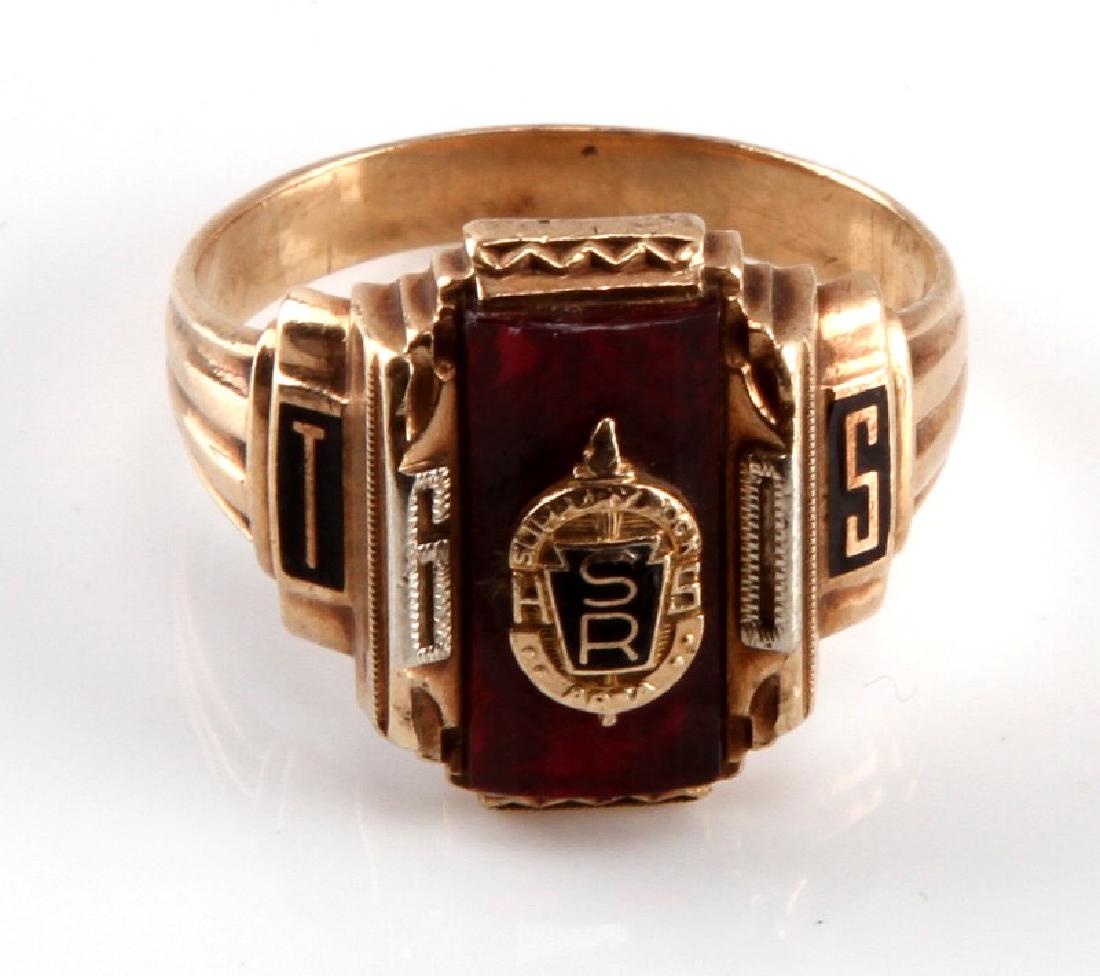 10KT YELLOW GOLD SLIPPERY ROCK HS CLASS RING '60: Class of 1960, rectangular red stone (ruby?) to center with initials TS out to sides, "60" out to sides with SR to center, size 11, marked 10K Jostens inside band. Very good condition. Weighs 9.1 gram