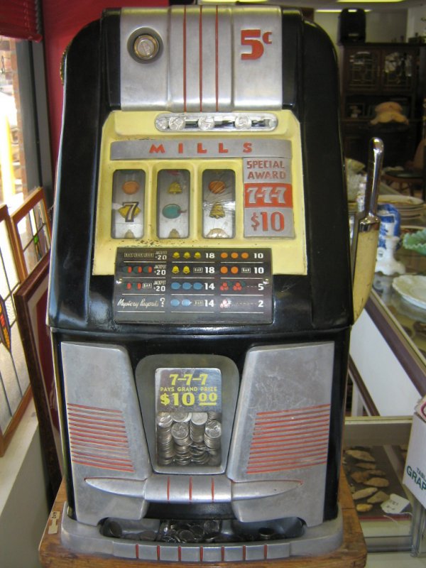 ANTIQUE MILLS HIGH TOP 5 CENT NICKEL SLOT MACHINE Mar 10, 2007