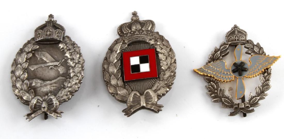 3 GERMAN WWI IMPERIAL LUFTWAFFE BADGE LOT: Lot of THREE (3) pinback badges. Includes Army pilot and two more. Maker's marks to one. All in very good condition. Unauthenticated. Sold "as is". This lot has a reserve.